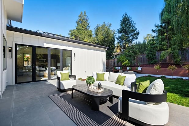 Images Nancy Soliz, Realtor