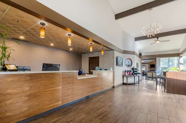 Images Best Western Plus Forest Park Inn