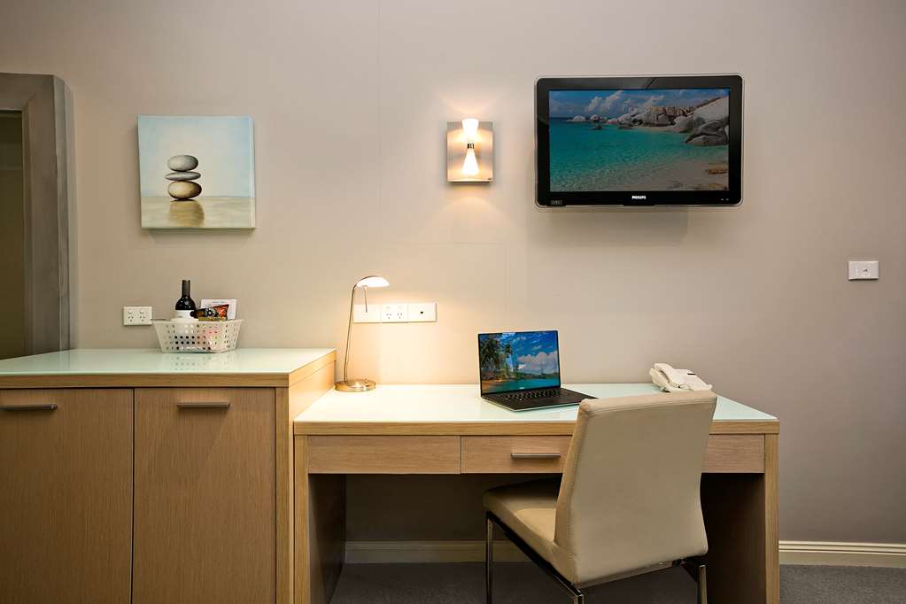 Images Best Western Sanctuary Inn