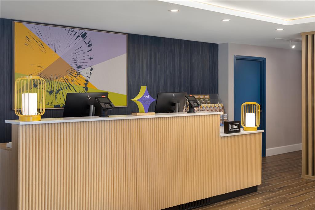 Images Spark by Hilton Woodstock
