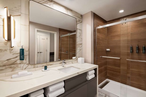 Images Hilton BNA Nashville Airport Terminal