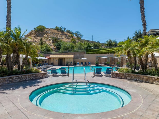 Images Camden Old Creek Apartments