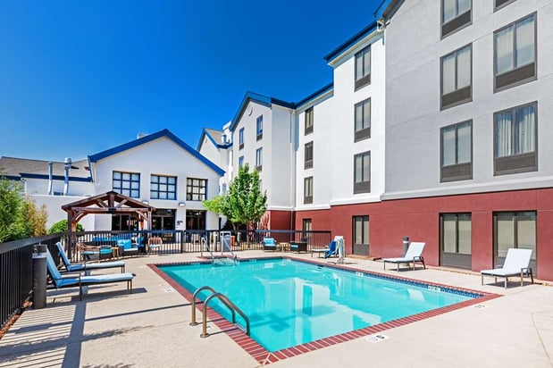 Images Hampton Inn & Suites Tulsa-Woodland Hills 71st-Memorial
