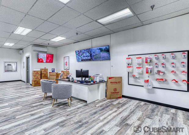 Images CubeSmart Self Storage