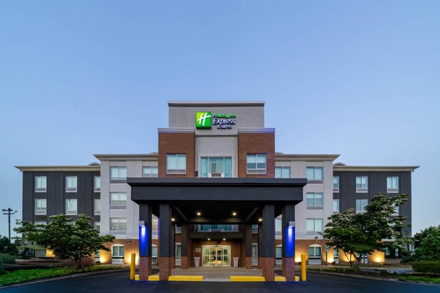 Images Holiday Inn Express & Suites Woodbridge by IHG