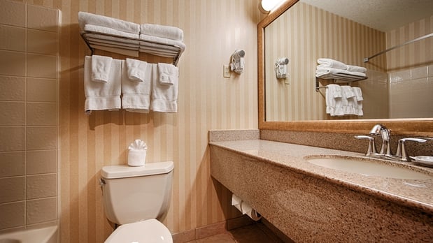 Images Best Western Plus Landmark Inn