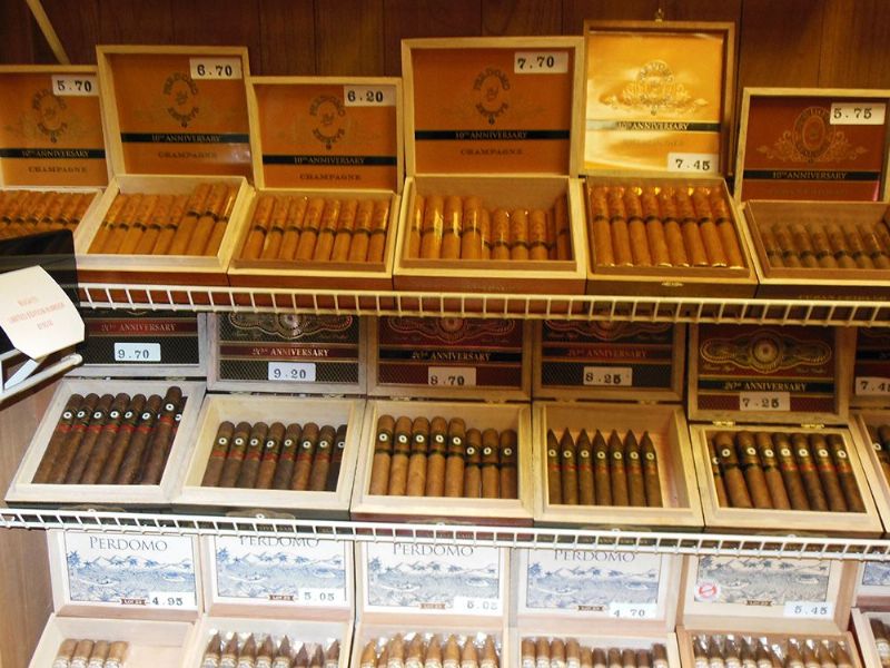 Images F & M Cigars