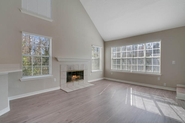 Images Knightsbridge at Stoneybrook