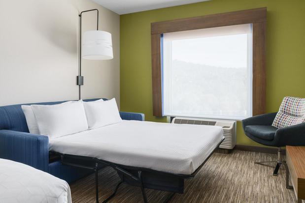 Images Holiday Inn Express & Suites Oakhurst-Yosemite Park Area, an IHG Hotel