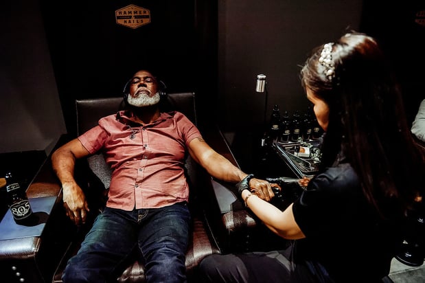 Images Hammer & Nails - Winter Garden