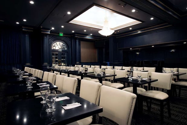 Images The Roslyn, Tapestry Collection by Hilton