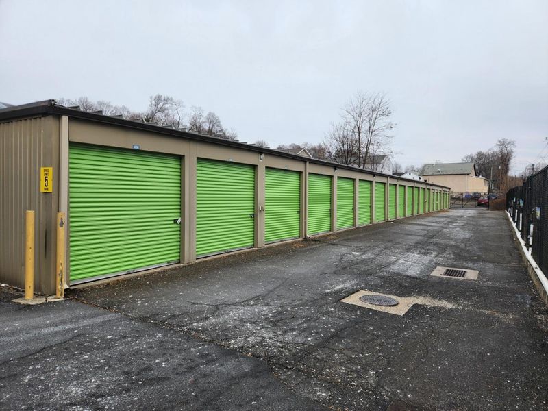 Images Extra Space Storage