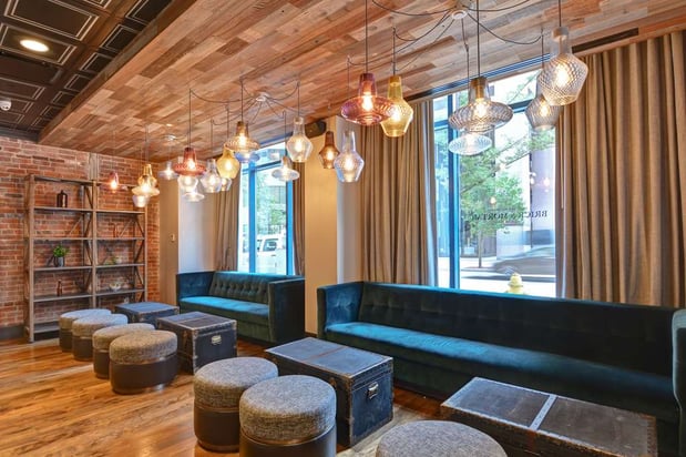 Images The Cincinnatian Hotel, Curio Collection by Hilton