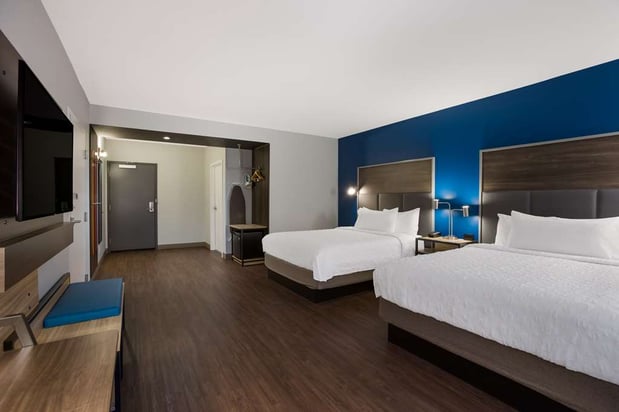 Images Tru by Hilton Traverse City