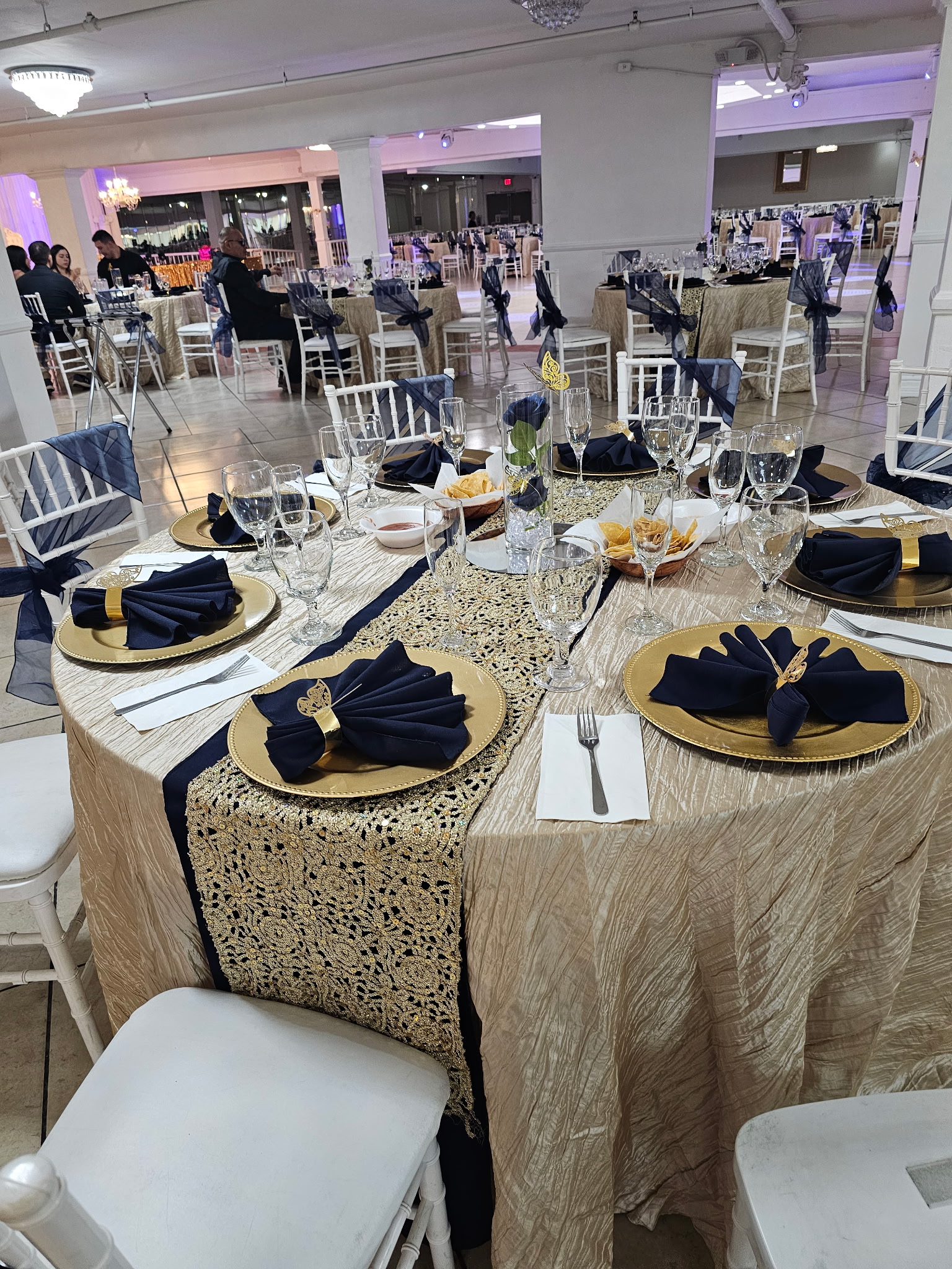 El Sombrero Banquet Hall - tables