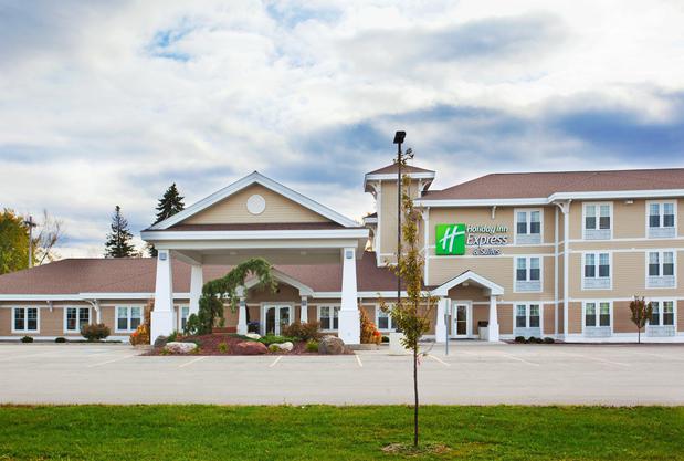 Images Holiday Inn Express & Suites Iron Mountain, an IHG Hotel