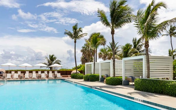 Images The Singer Oceanfront Resort, Curio Collection by Hilton