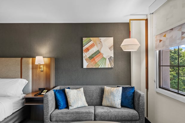 Images Holiday Inn Niagara Falls State Park Entry by IHG