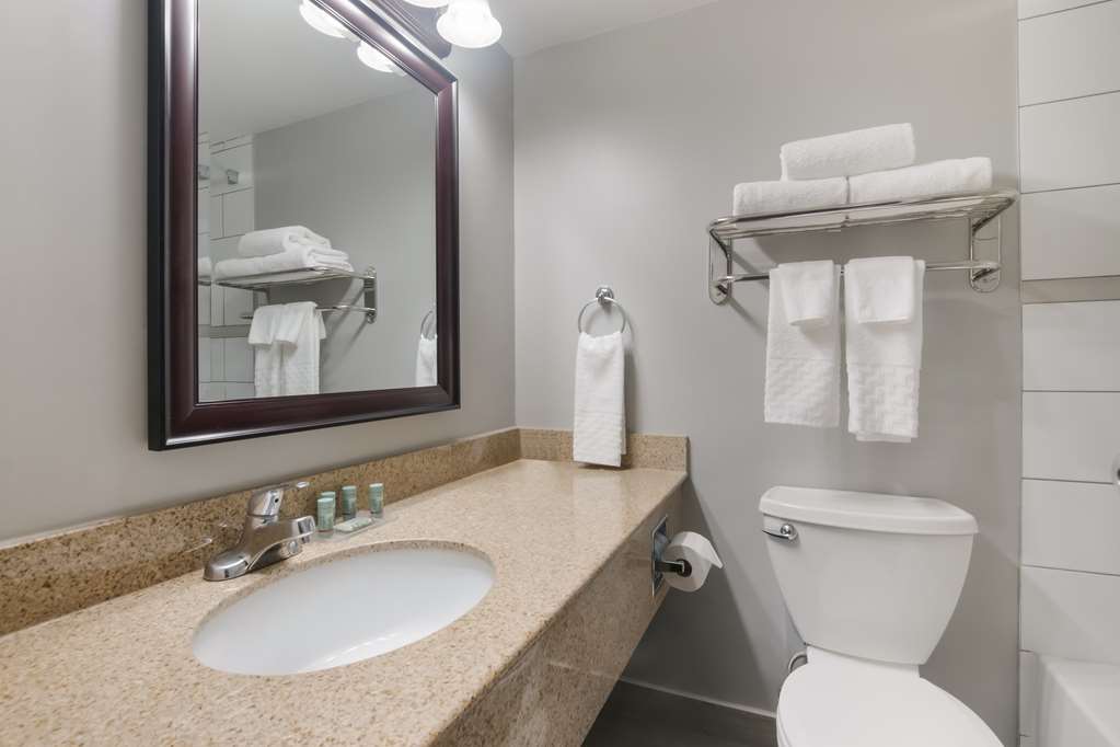 King Best Western St Catharines Hotel & Conference Centre St. Catharines (905)934-8000