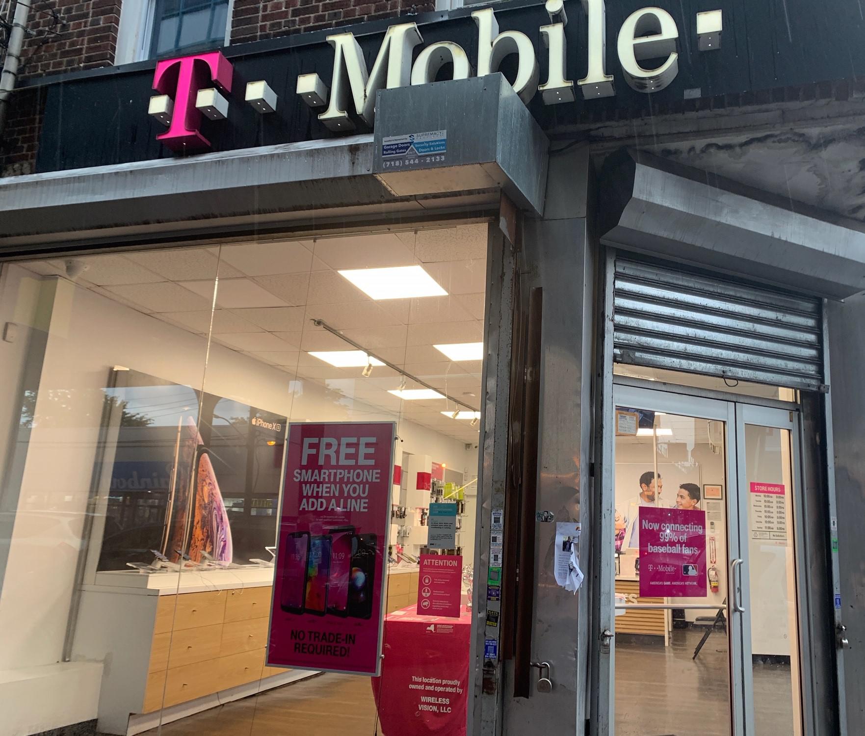 T Mobile Store At 3974 White Plains Rd The Bronx Ny T Mobile