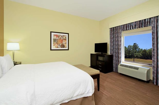 Images Hampton Inn Winfield