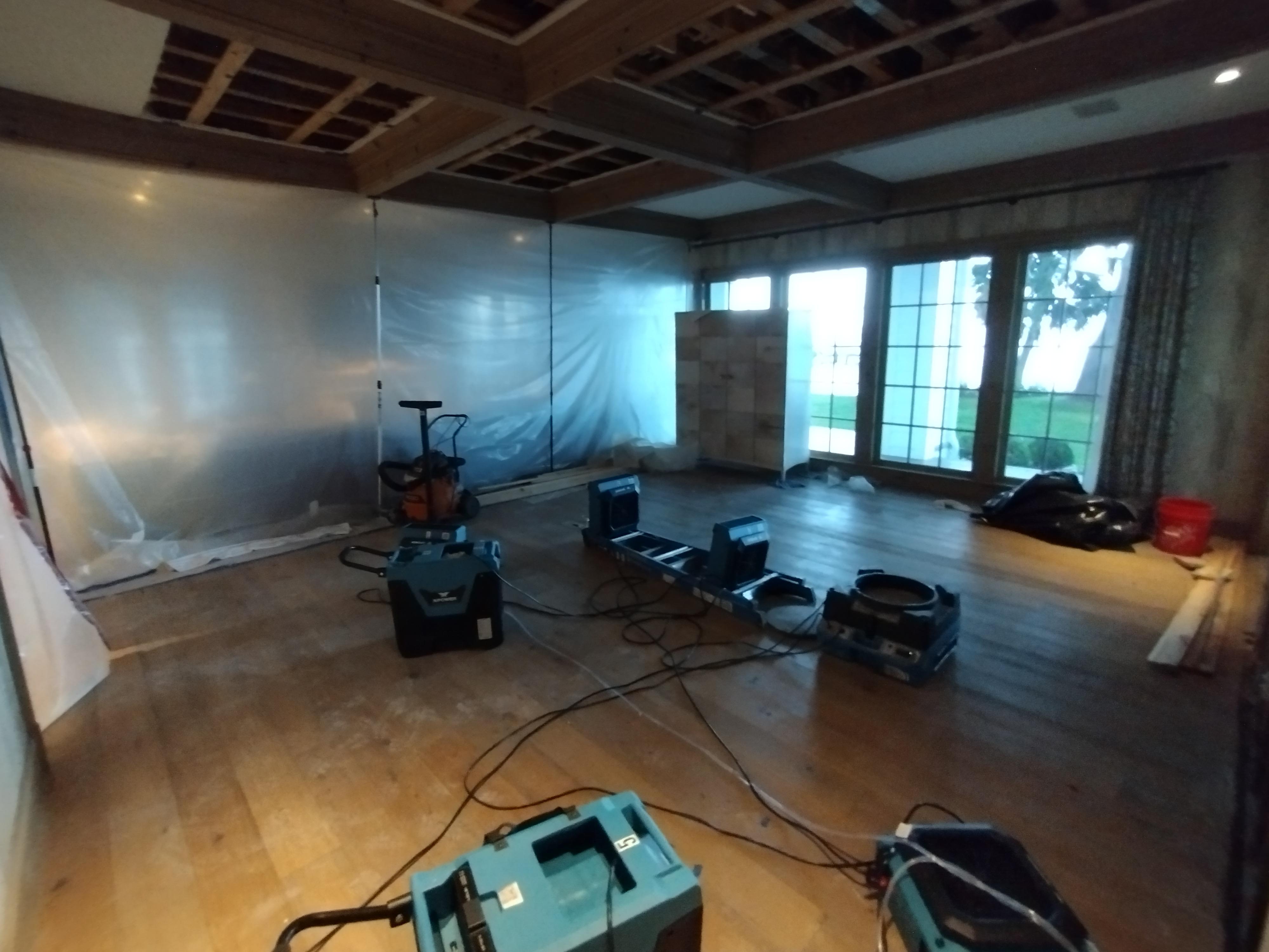 Water Mitigation and structural drying in a residential property after a broken pipe.