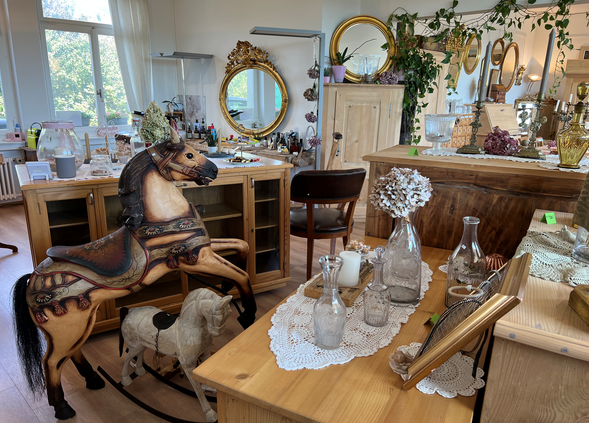 Antikschreinerei Markus Kölliker, Bündenweg 26 in Bellach