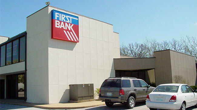 With a 100-year history of family ownership, First Bank offers premier business banking, commercial banking, and personal banking solutions to clients in Missouri, California, Illinois and mortgage services in Kansas. Turn to First Bank for all your financial needs.
