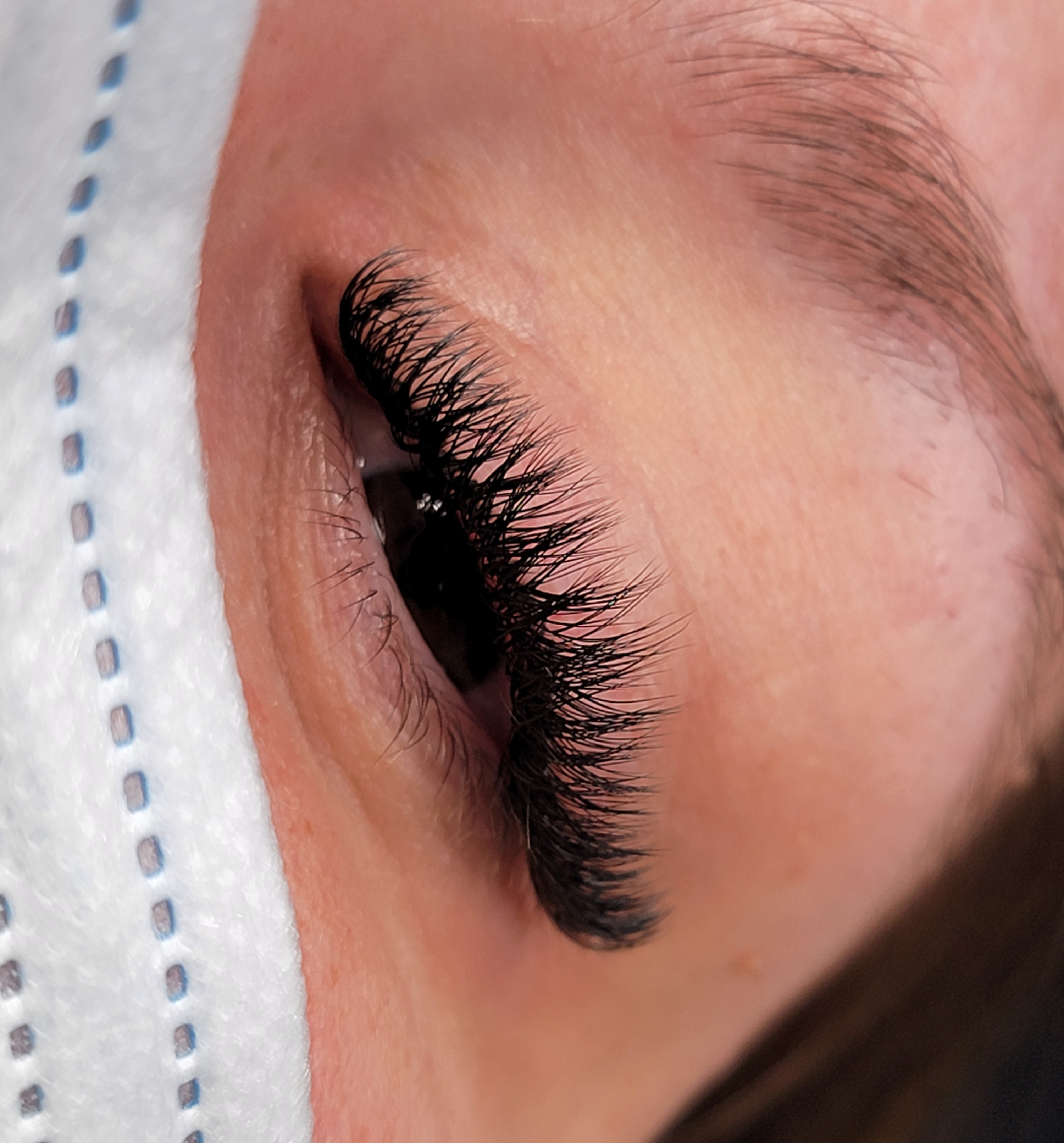 Images Lashista - Formation cils - Pose de cils - Produits de cils Longueuil