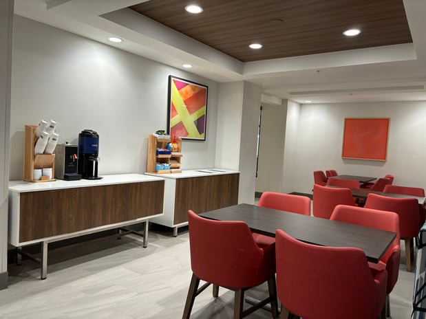 Images Holiday Inn Express & Suites Saint Robert - Leonard Wood by IHG