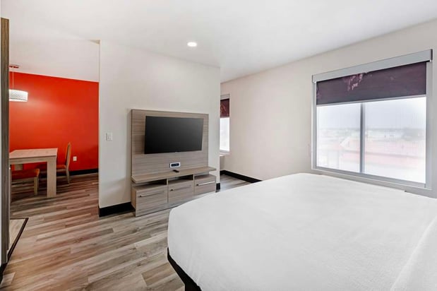 Images Best Western Plus Executive Residency Carlsbad Hotel