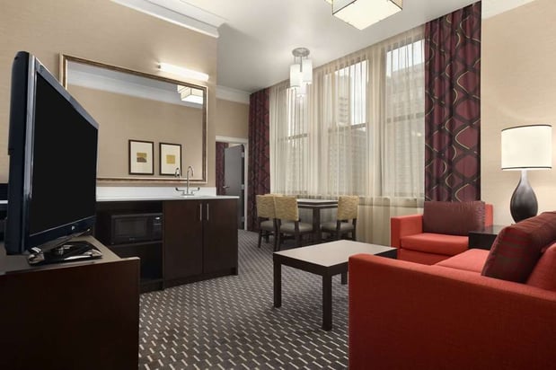 Images Embassy Suites by Hilton St. Louis Downtown