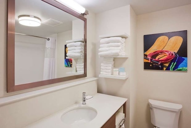 Images Hampton Inn Spicer Green Lake