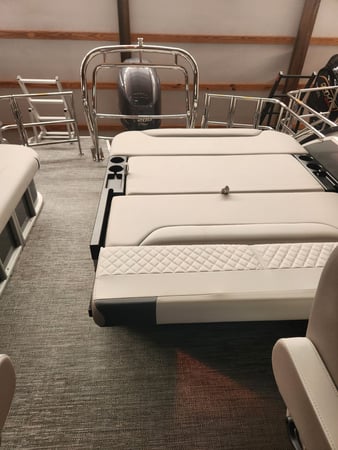 Images Happy Holiday Travel Inc