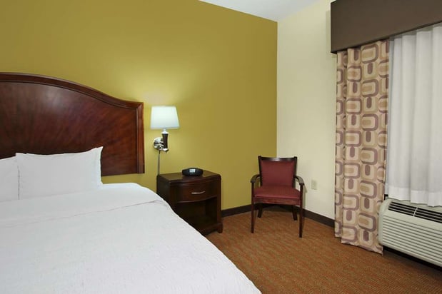 Images Hampton Inn & Suites Conroe - I-45 North