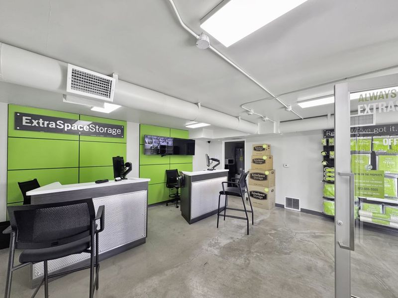 Extra Space Storage Image