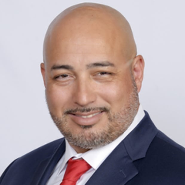 Images Edward Jones - Financial Advisor: Luis R Garcia