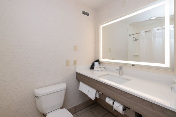 Images Holiday Inn Express & Suites Berkeley by IHG