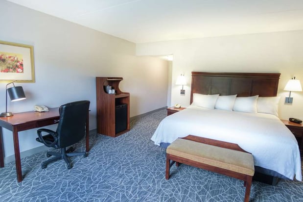 Images Hampton Inn & Suites Berkshires-Lenox
