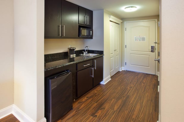 Images Holiday Inn Macon North by IHG