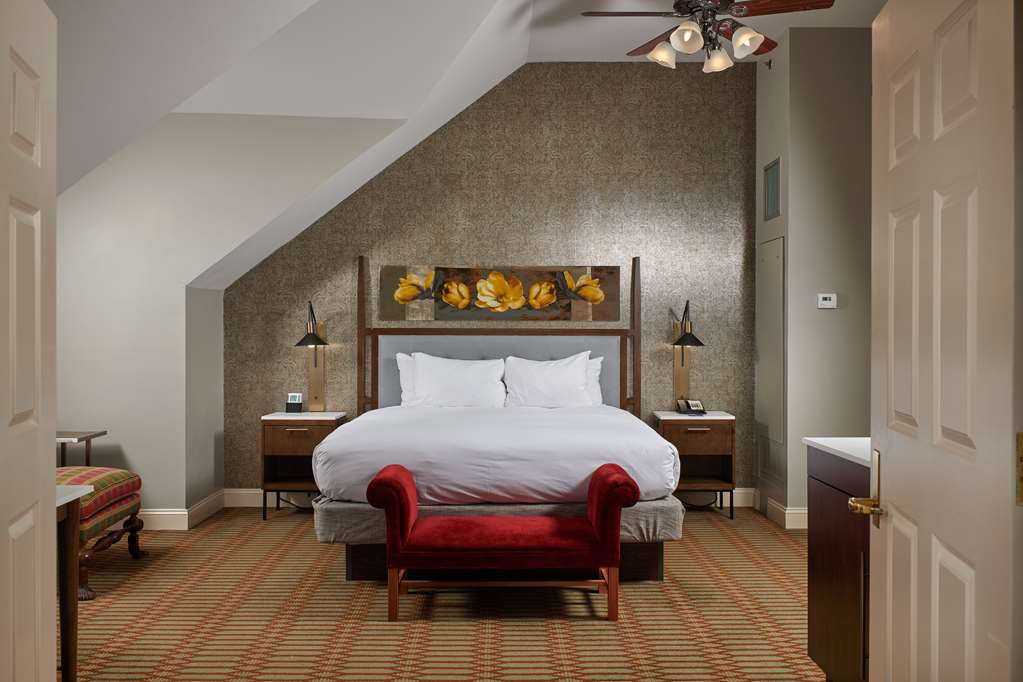 Guest room