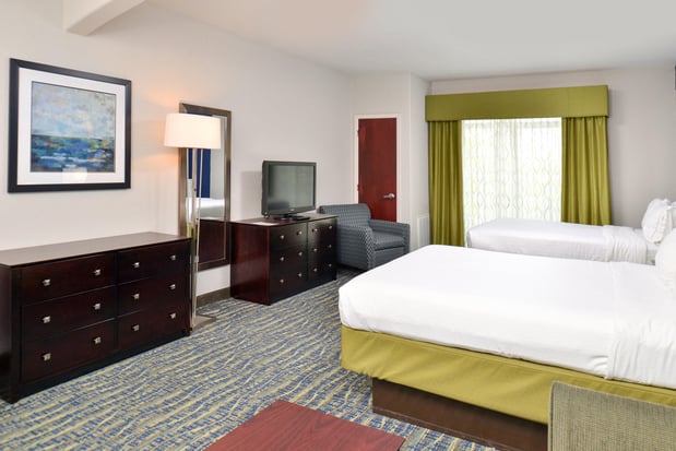 Images Holiday Inn Express & Suites San Antonio South by IHG