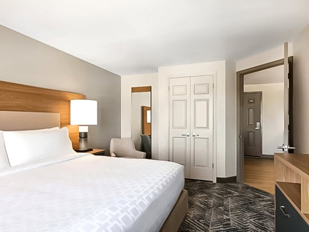Images Candlewood Suites Champaign-Urbana Univ Area by IHG