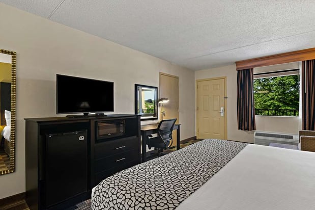 Images Best Western Windsor Suites