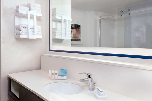 Images Hampton Inn & Suites Kansas City-Country Club Plaza
