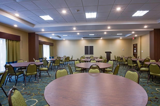 Images Holiday Inn Express & Suites Orlando East-Ucf Area by IHG