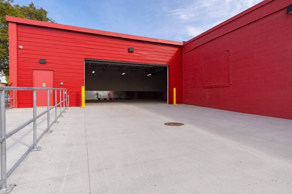 Images Access Storage - Winnipeg Airport