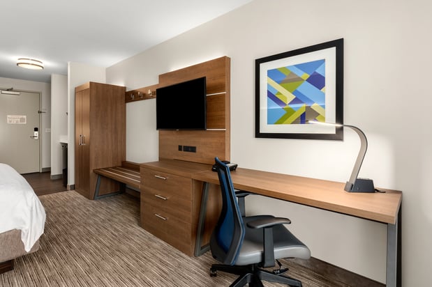 Images Holiday Inn Express & Suites Sumner - Puyallup Area by IHG