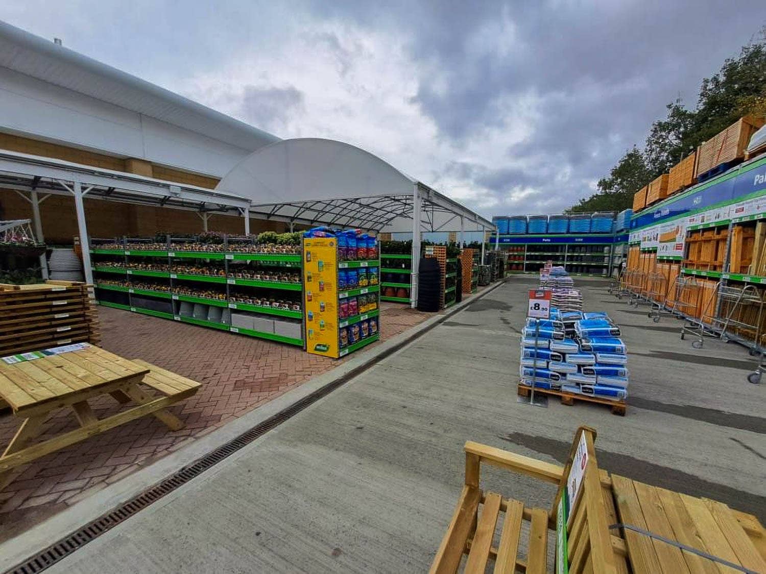 Images B&M Home Store with Garden Centre