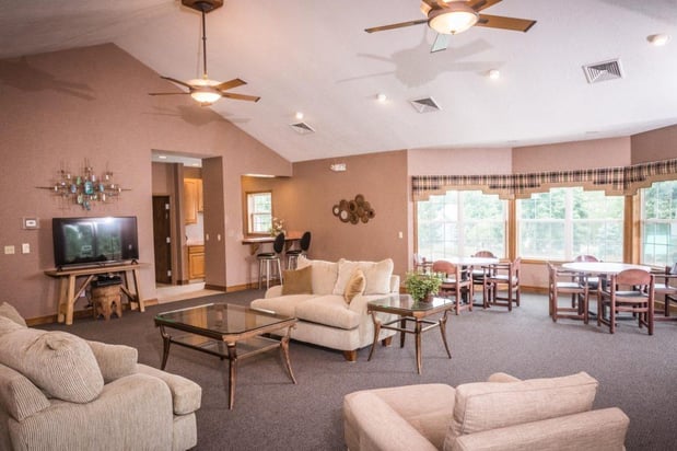 Images Highlands of Heritage Woods